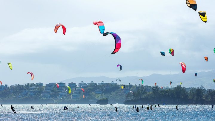 Wspólne wakacje na wodzie – jak zorganizować grupowy wyjazd sportowy?